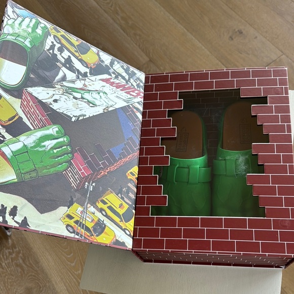 Bravest Hulk Foot Clogs - Picture 2 of 4